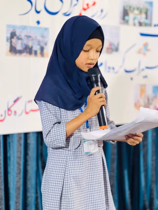 Students Learning Together